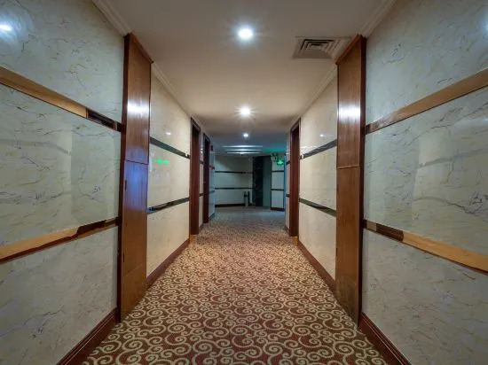 Nancheng Business Hotel