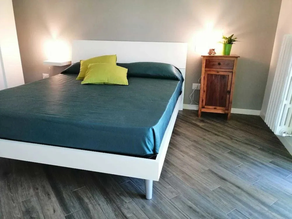 Be Your Home - Guest House Colors
