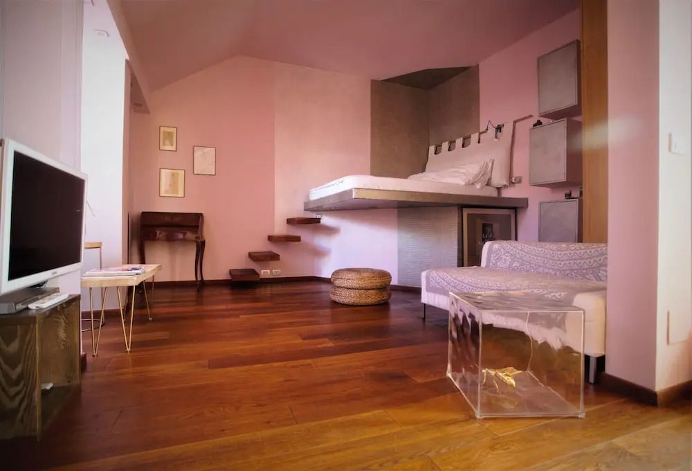 Charming Studio