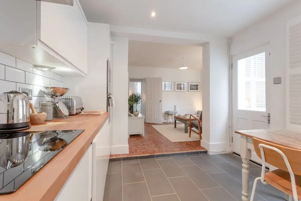 Charming 1 Bedroom Flat Close To Tube Station