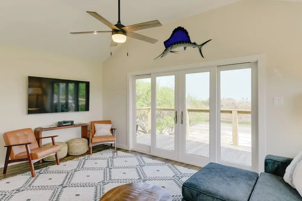 3 Mi to Rockport Beach: Home Near Aransas Bay