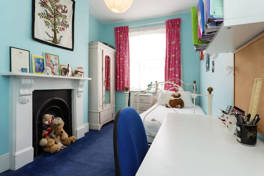 Veeve - Homely Highbury