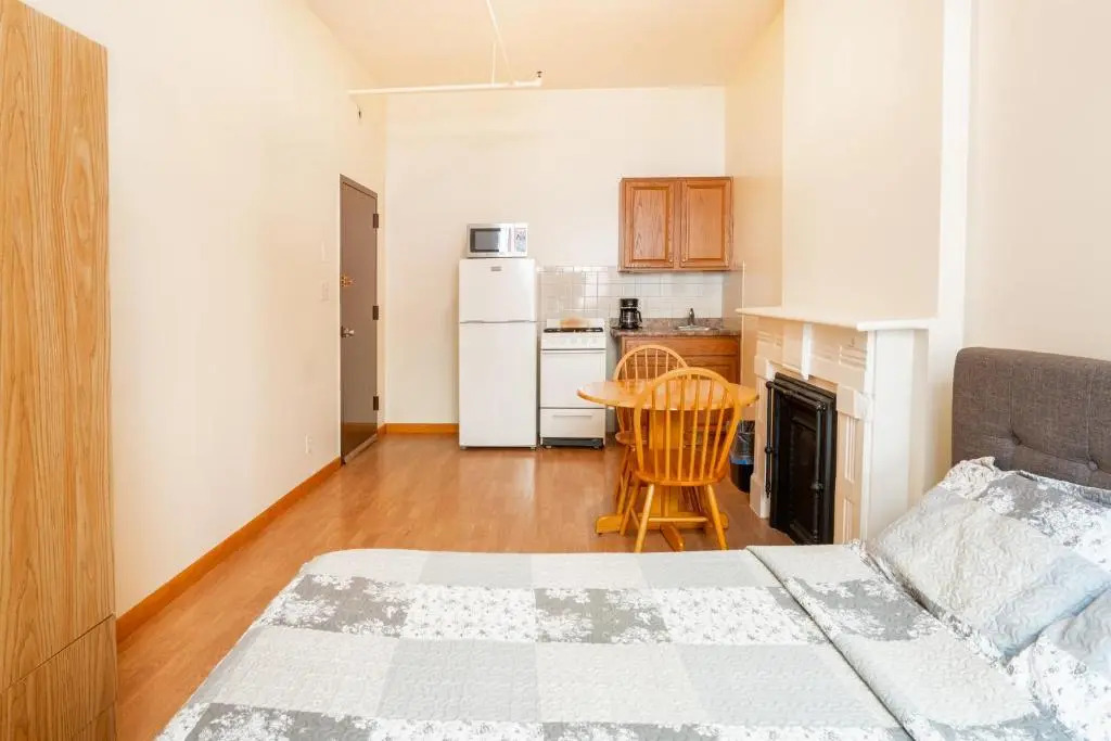 West 30th Street Guest House