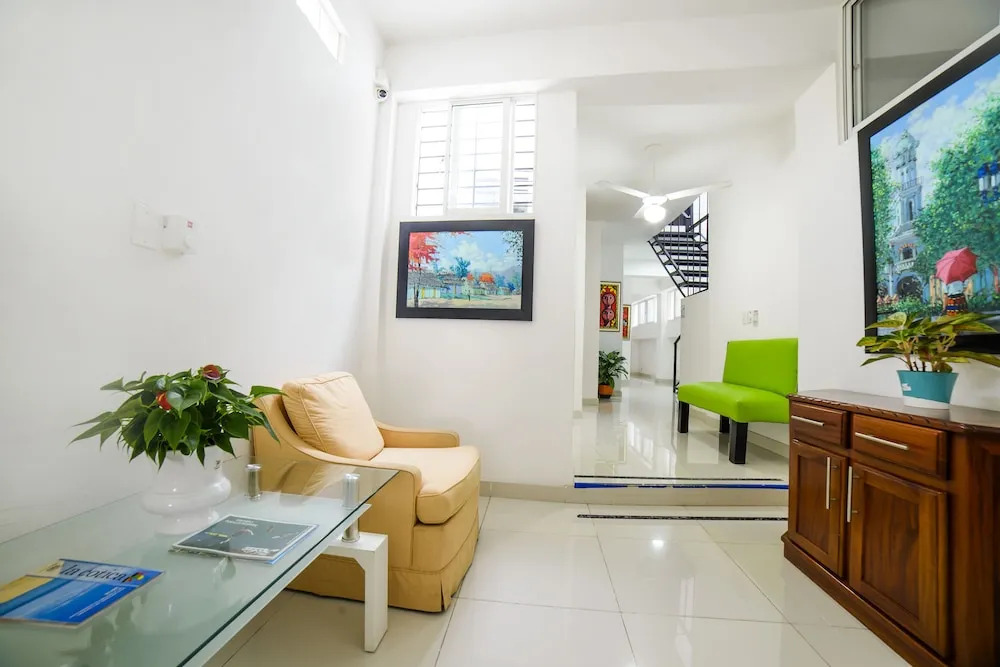 Cataleya Hotel