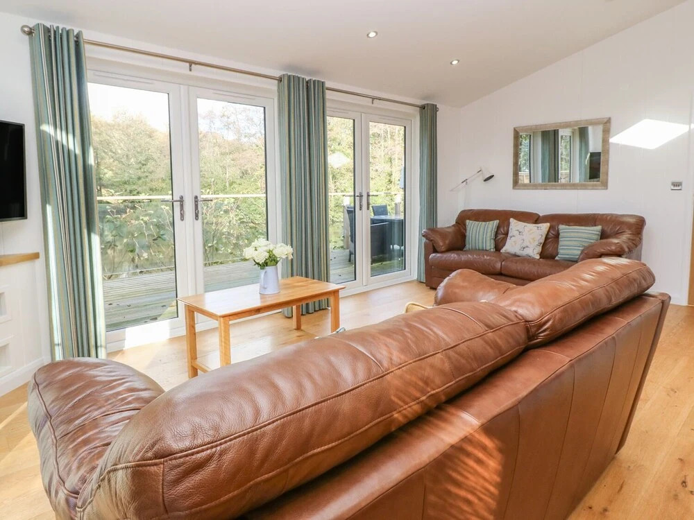2 Miller's Island, Looe