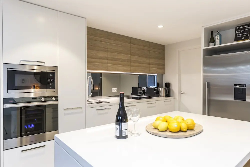 Executive 2 Storey Apartment with Pool