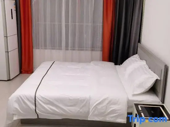 Yanji Songzi Apartment (Yanbian University Network Red Wall Shop)