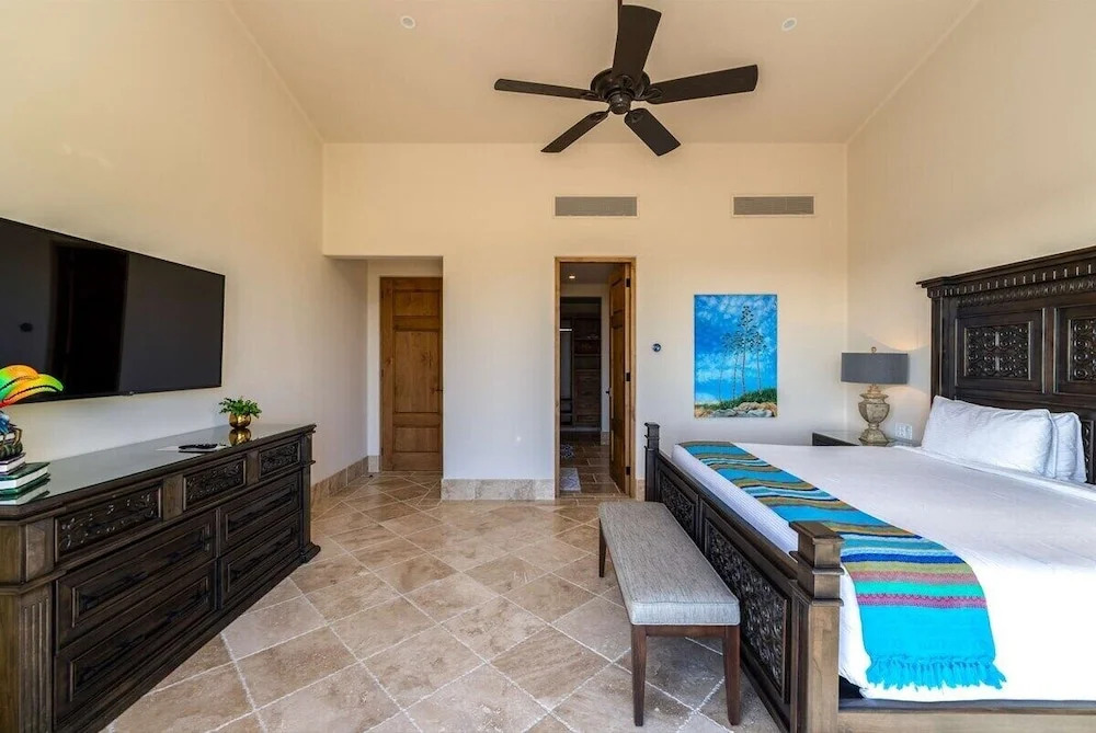4BD Diamante: Private Pool w/ a Huge Balcony
