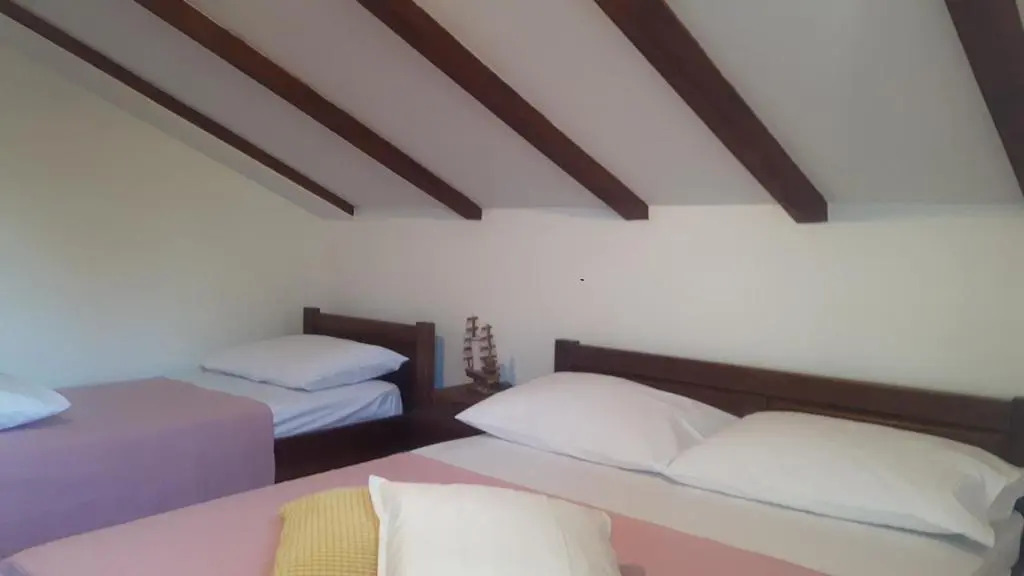 Apartments by the sea Rogoznica - 3098