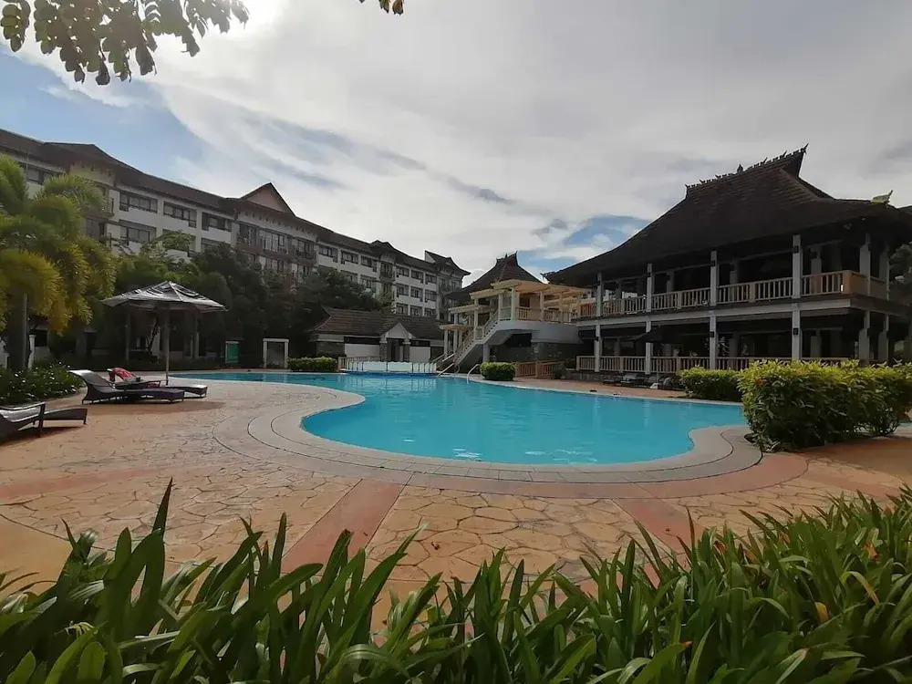 The Oasis Davao Condotel