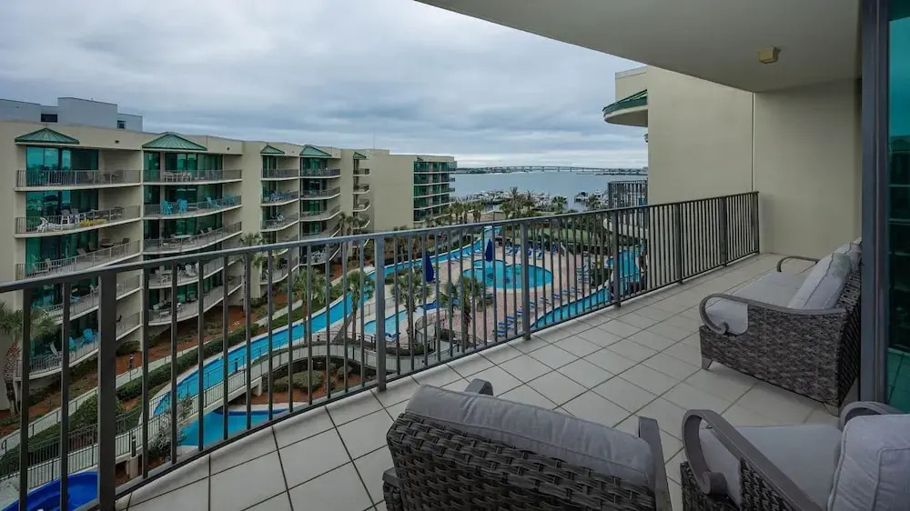 Phoenix On The Bay 1513 3 Bedroom Condo
