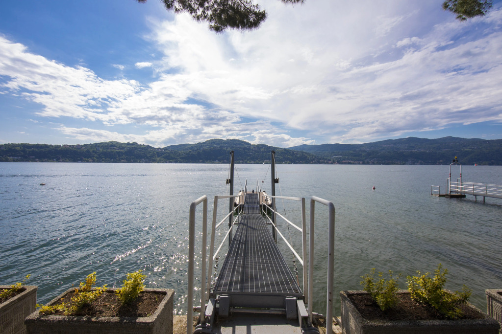 Residenza Ludovica by the lake