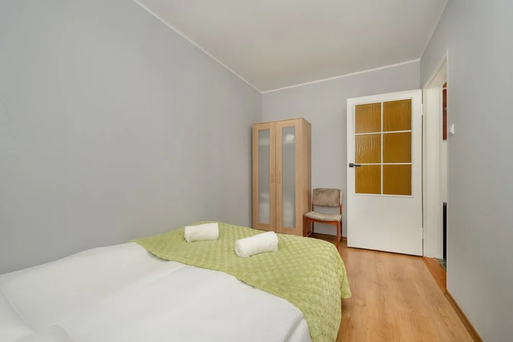 Apartment Close to the Park by Renters