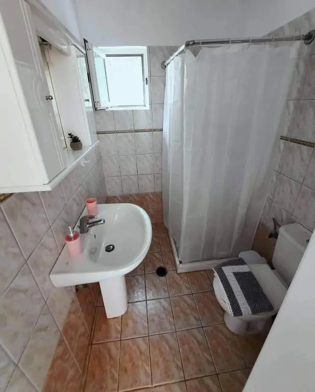 Arigos Apartments