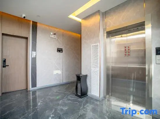 Wangshanyi Hotel (Colorful Danxia Scenic Area Branch)