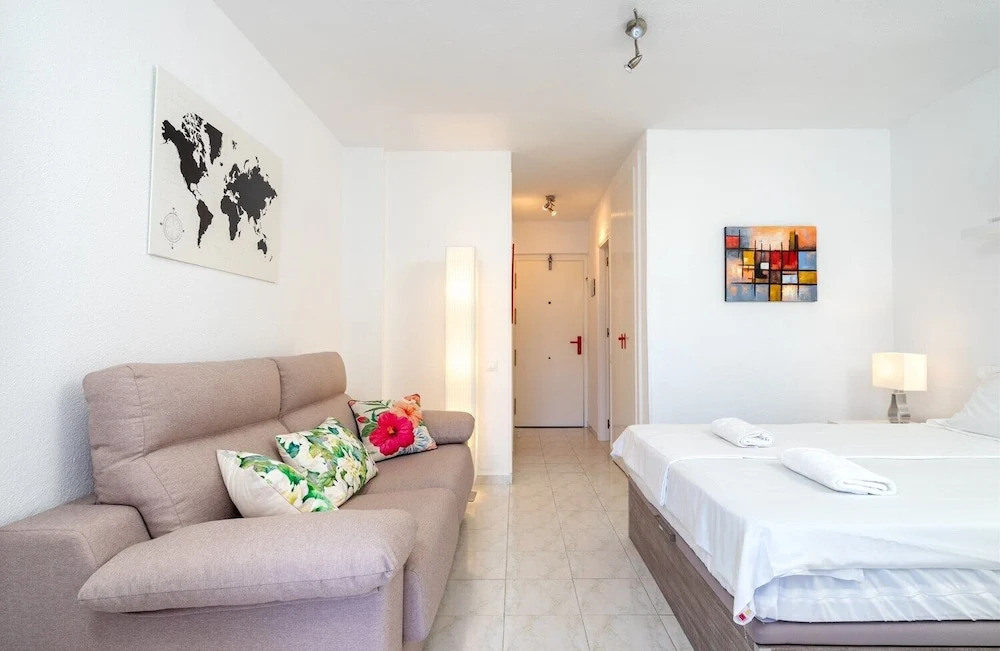 Lovely Studio with Sea View Ref 57