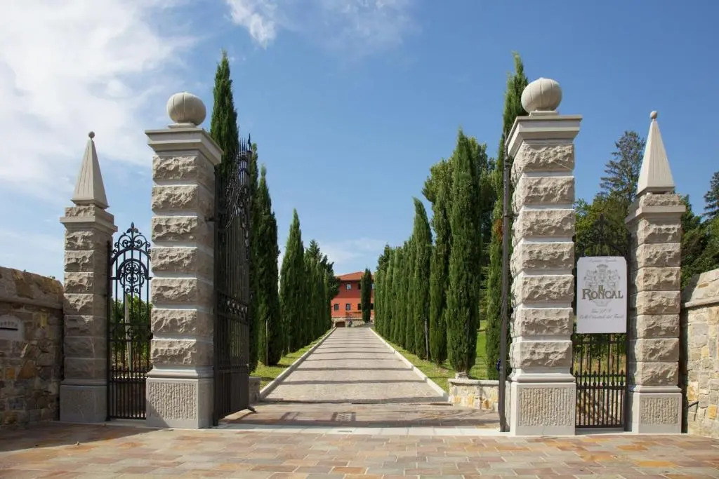 Il Roncal Wine Resort - for Wine Lovers only