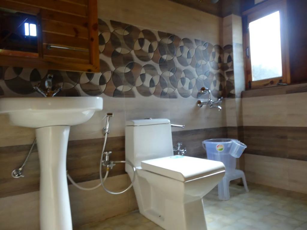 Hidden Valley Resort Pangot