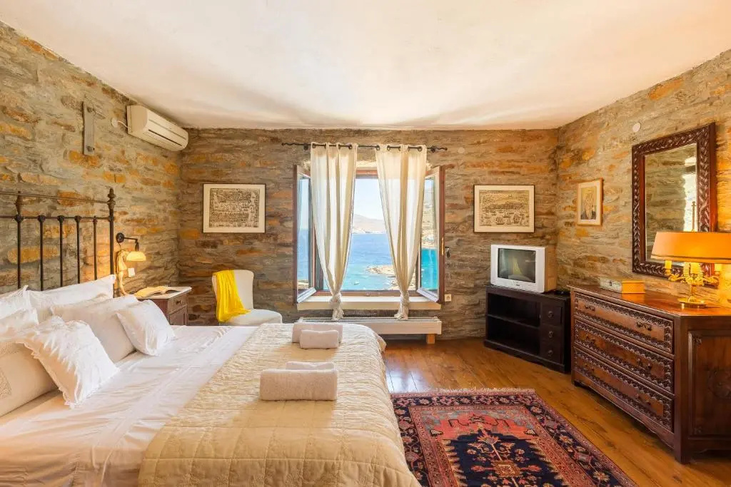 Villa Myrto, breathtaking Aegean view, 5' from Koundouros beach