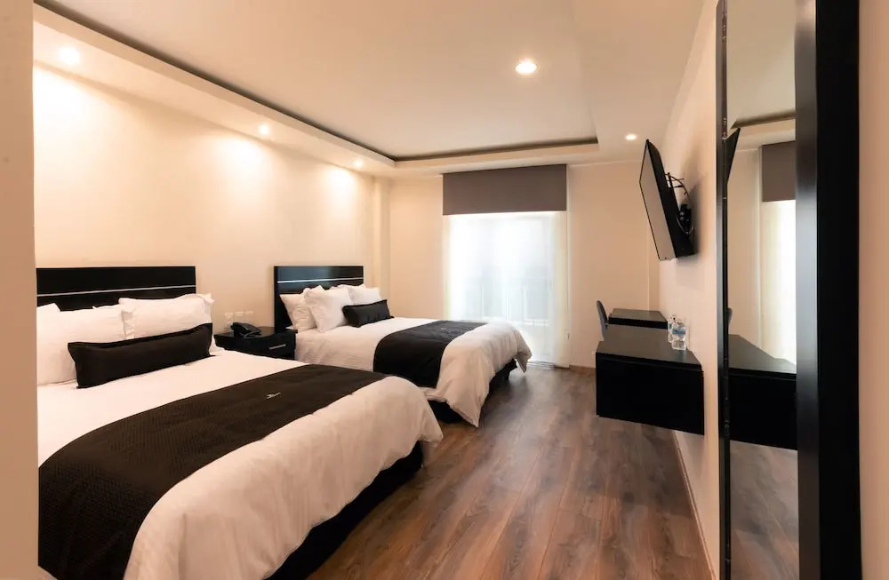 Sendero Hotel