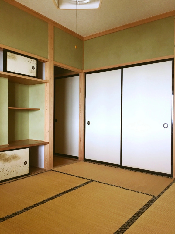 Guest House F & R