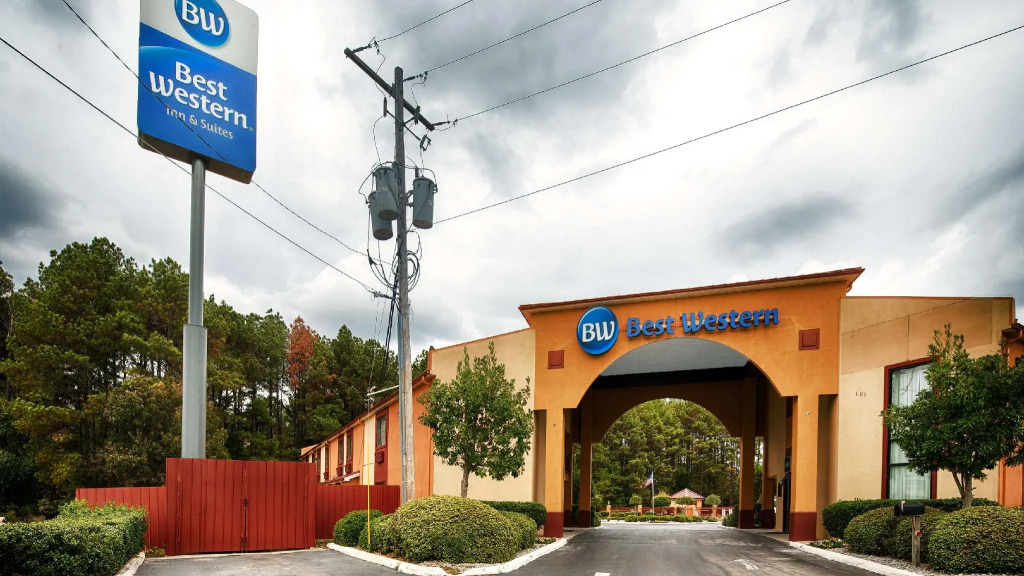 Super 8 by Wyndham Richland MS