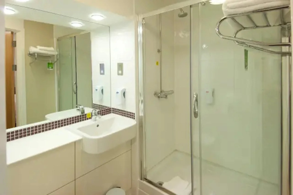 Premier Inn Cardiff City South