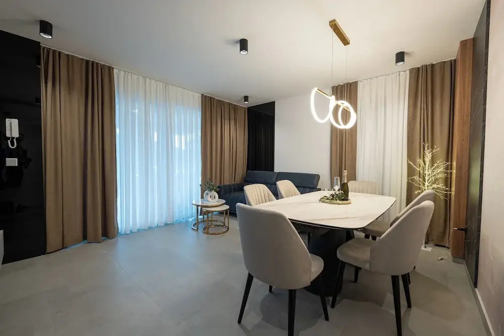 Break penthouse -three bedroom apartment