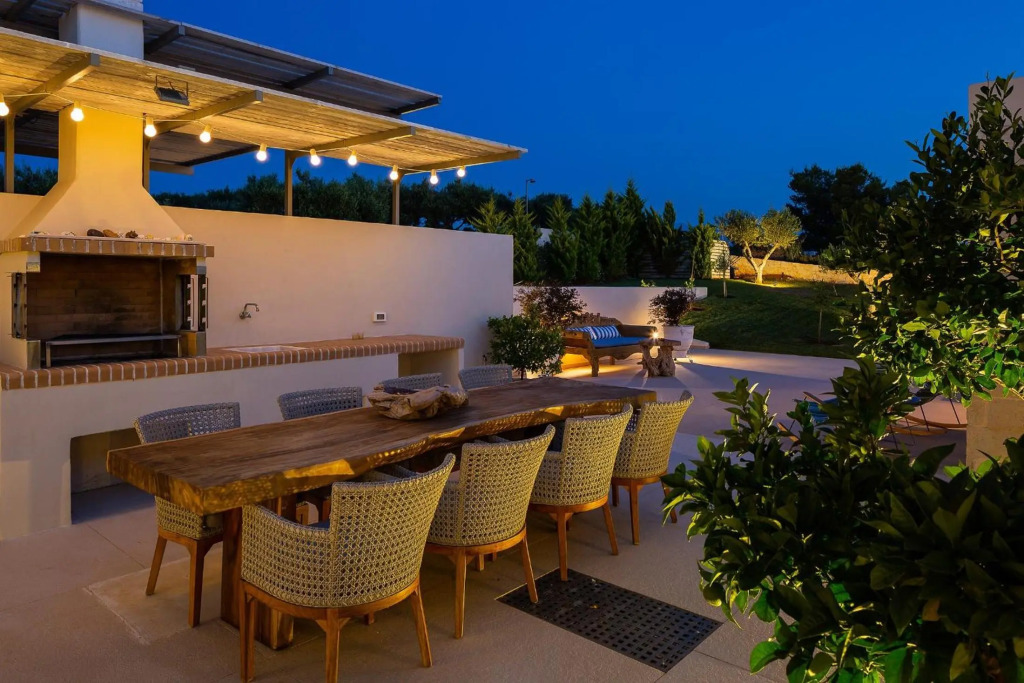 Villa Elias