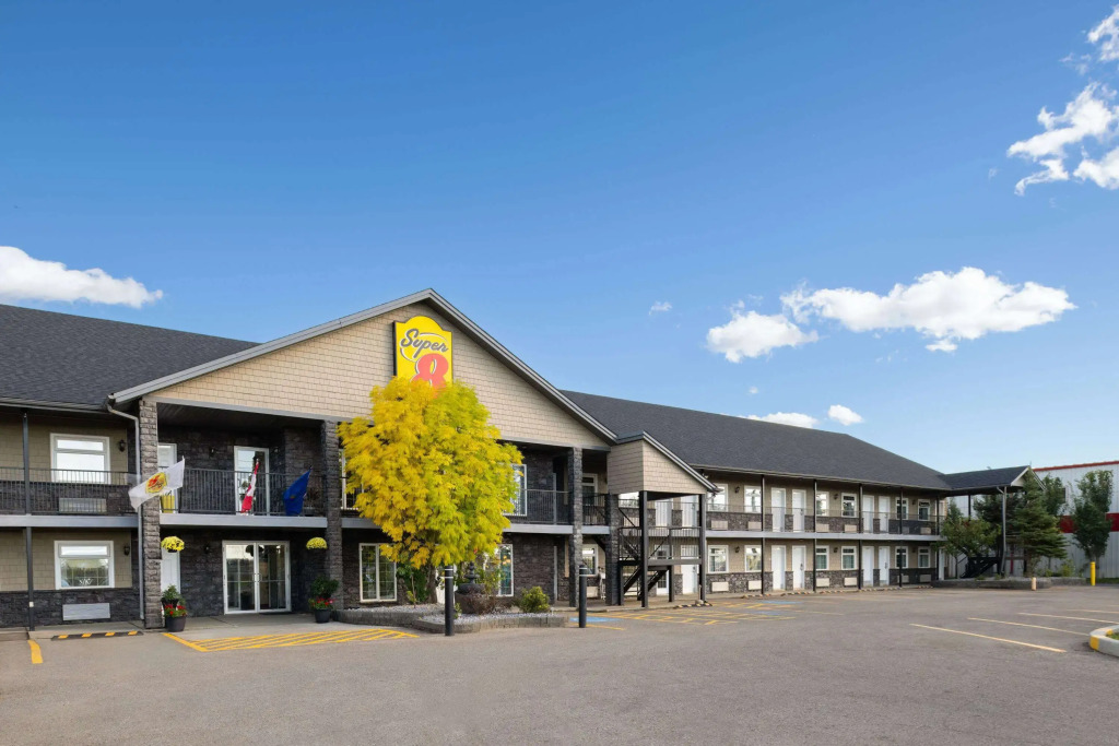 Super 8 by Wyndham Fort McMurray