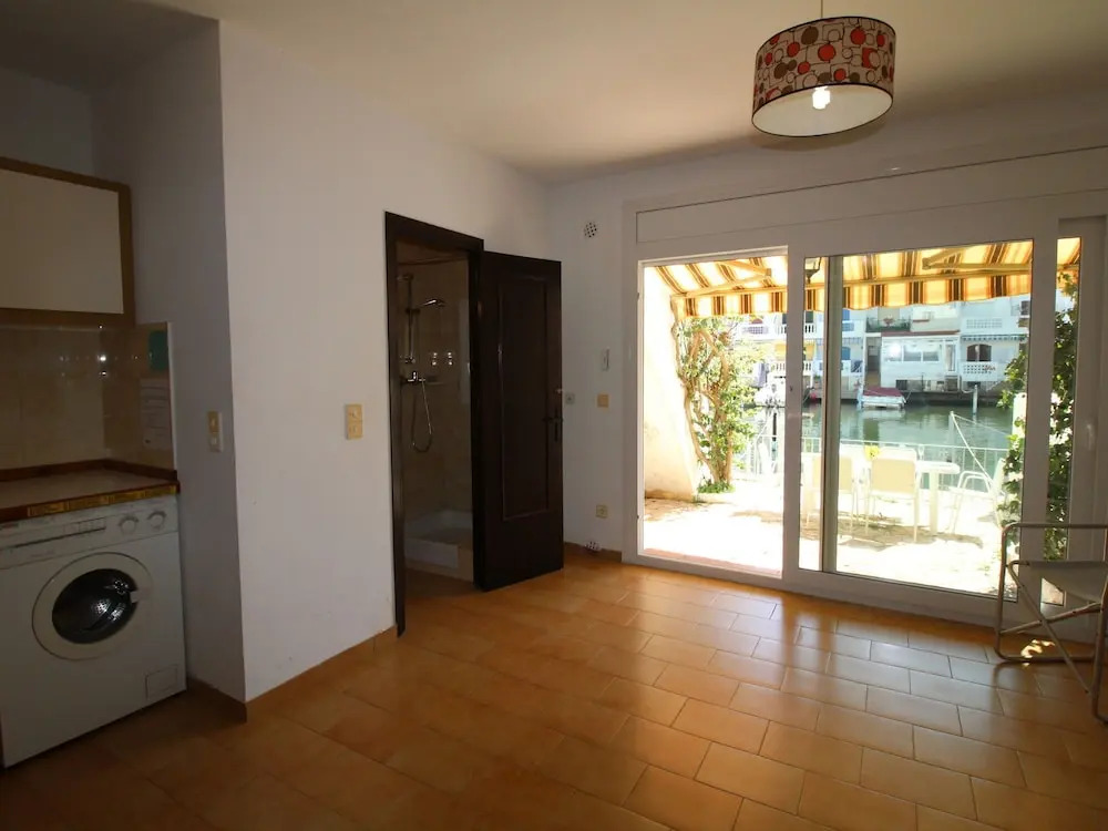 Cozy Holiday Home in Empuriabrava With Terrace and Jetty