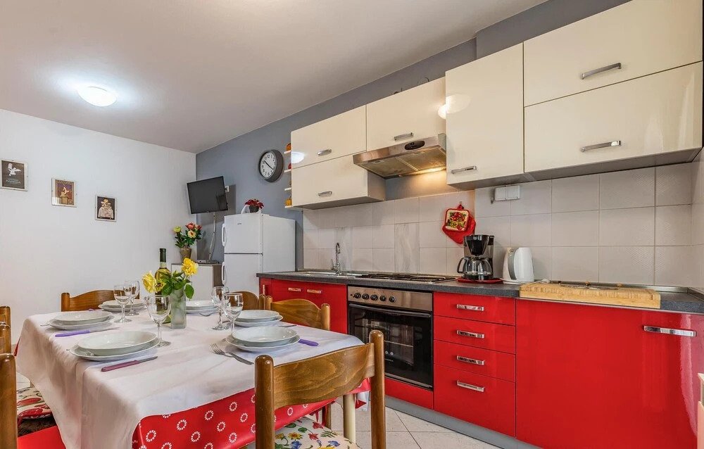 Stunning Apartment in Rovinj With 3 Bedrooms and Wifi
