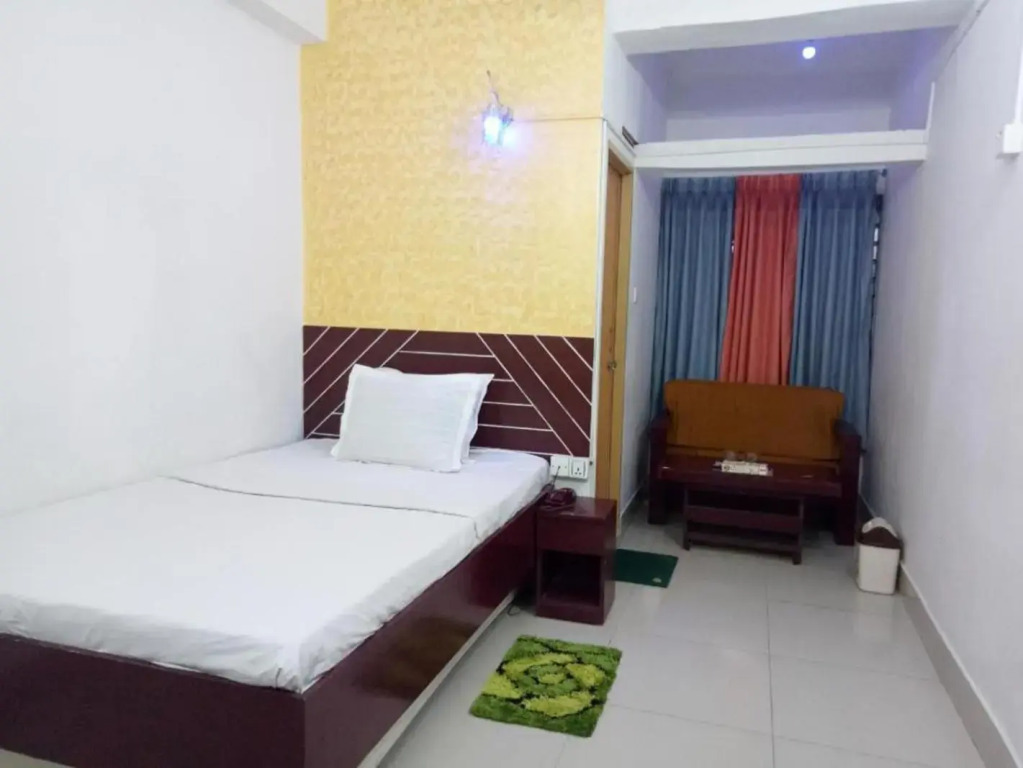 Shopnonir Hotel & Restaurant