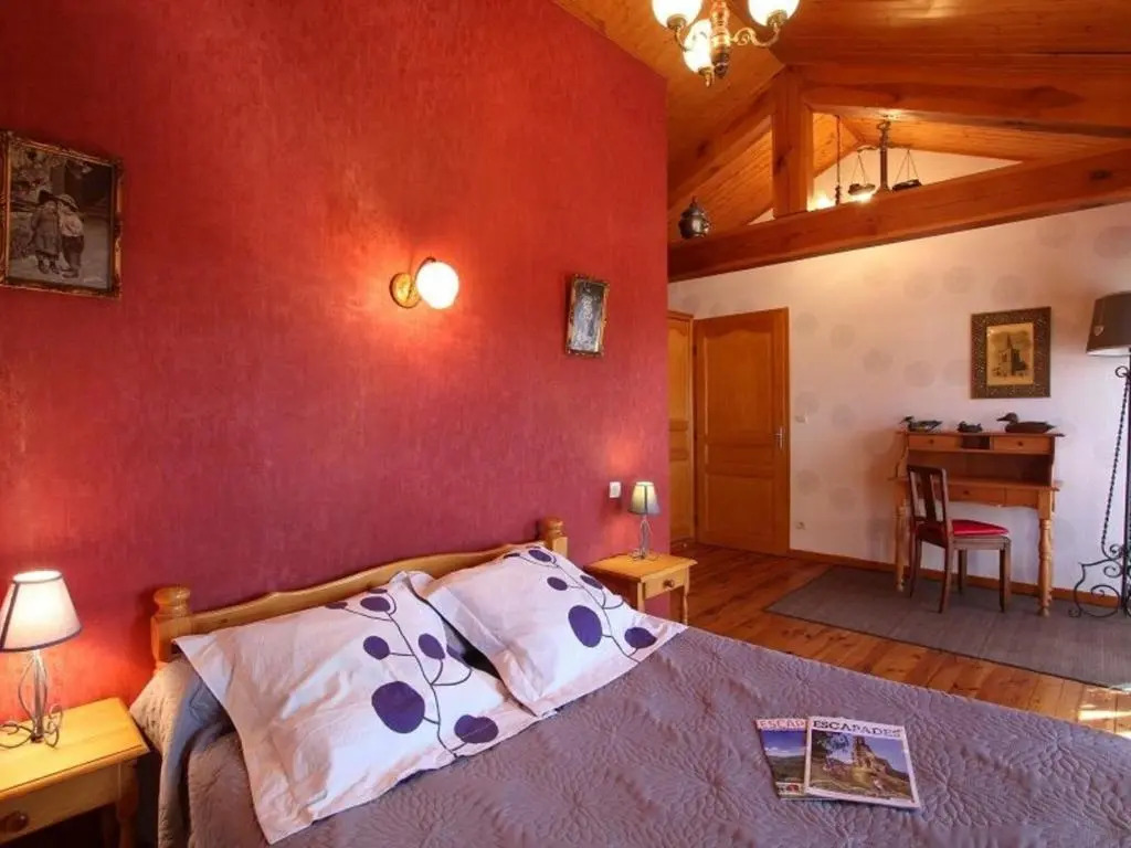 Gîte en pierre avec terrasses, proche de sites médiévaux, idéal pour famille avec équipements bébé. - FR-1-582-256