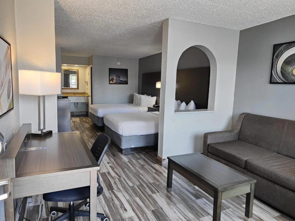 Baymont by Wyndham Orlando East