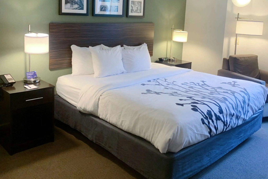 Sleep Inn & Suites Queensbury - Lake George