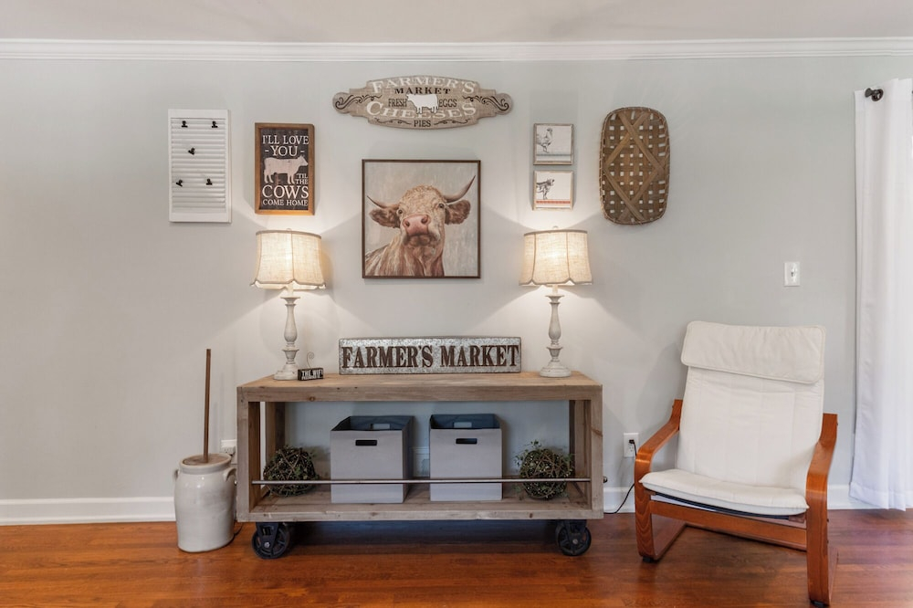 3926 Pineview, Smyrna