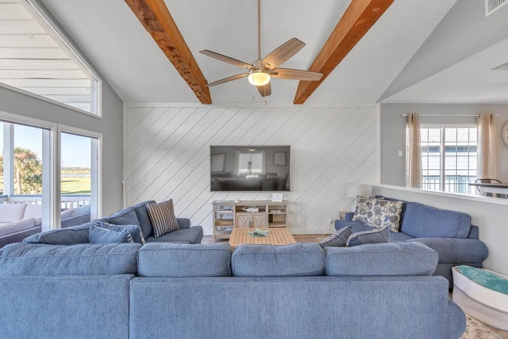 Tequila Little Time 3 Bedroom Home by Redawning