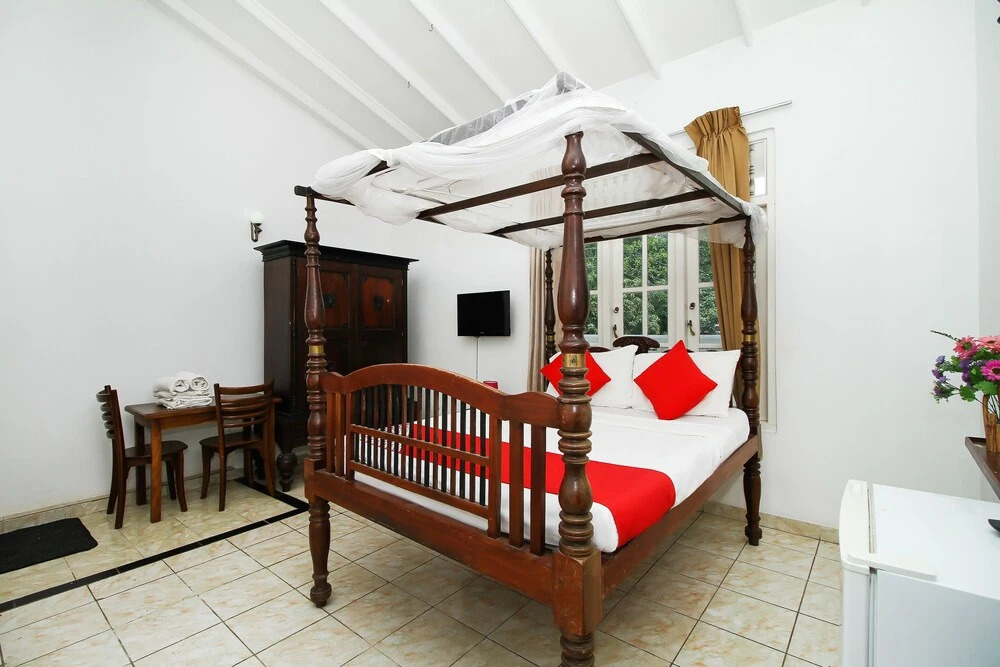 Hotel Empryean by OYO Rooms