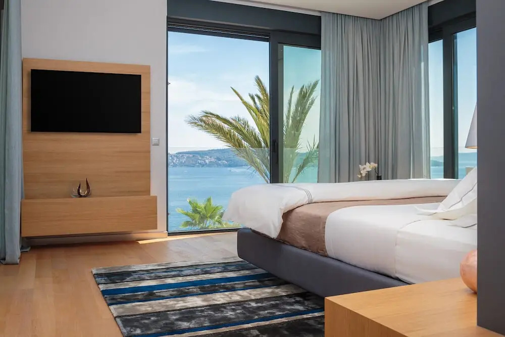 Ultraluxury Villa Elyzeum with Heated Pool