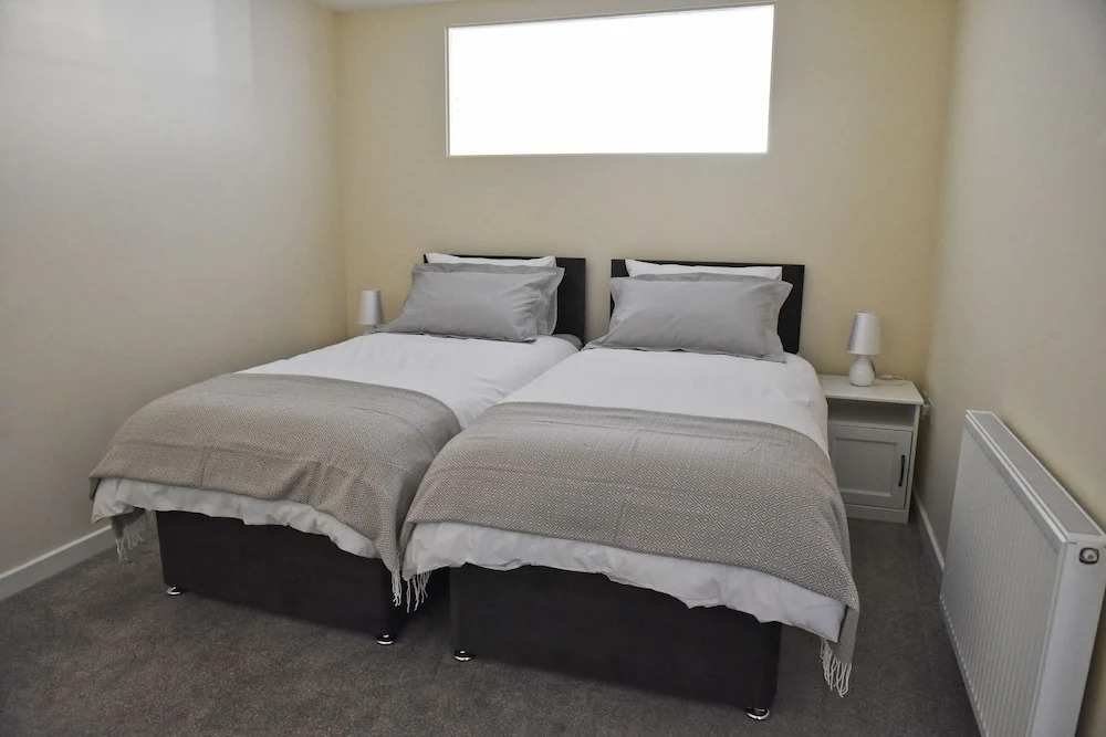 Toothbrush Apartments - Ipswich Central East
