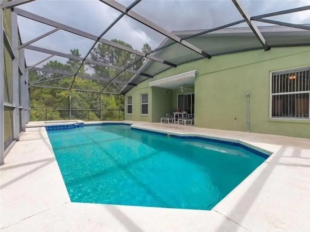 Westerly facing private pool and spa home over looking nature conservation area - 520