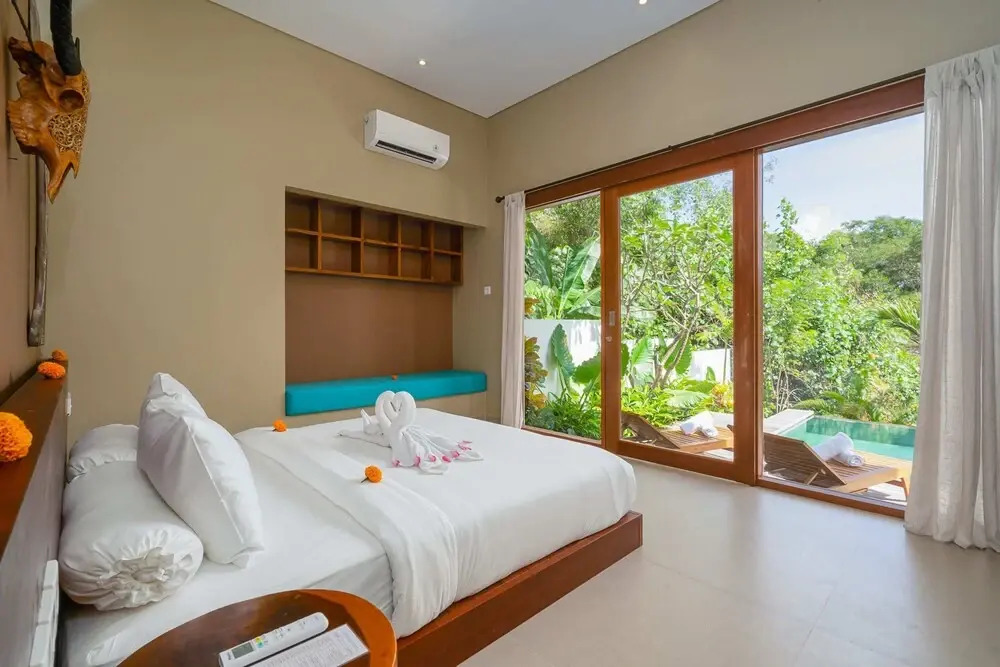Villa Canopy