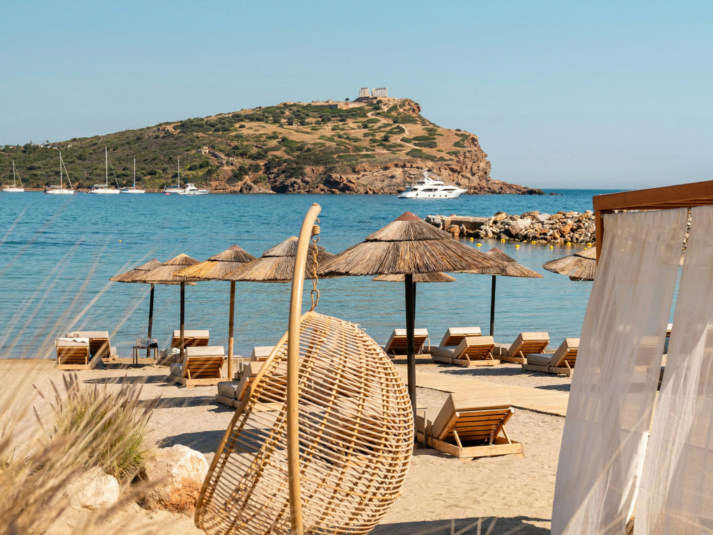 Cape Sounio, a Resort to Live