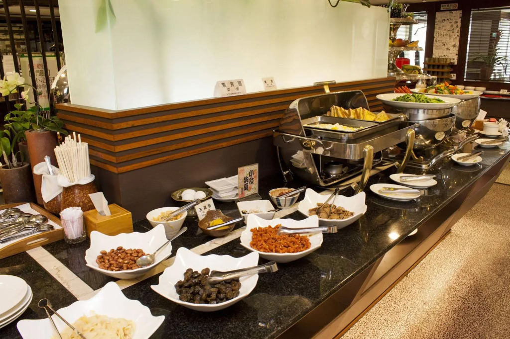 Cambridge Tainan Hotel
