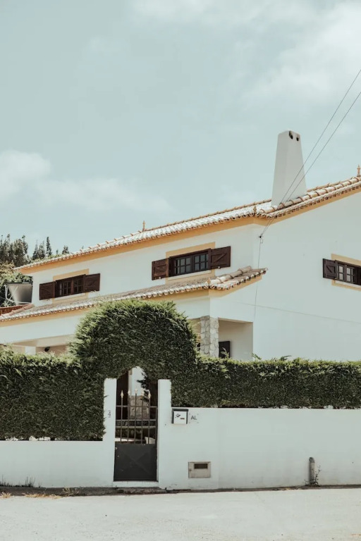 The Far End Surf House - Surf & Yoga Holidays