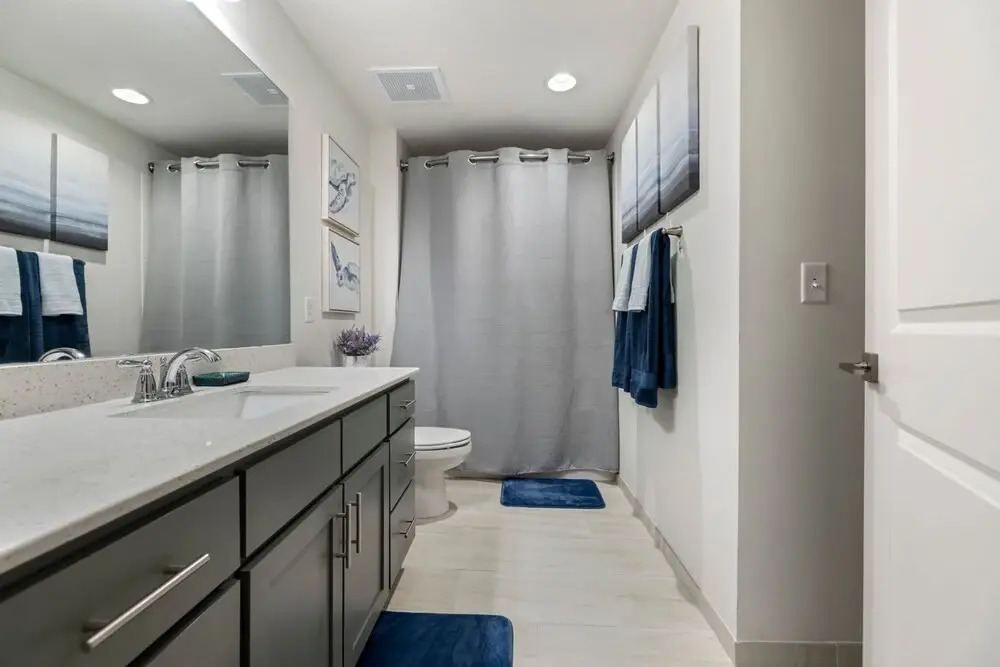 Fall Retreat Condo w Heated Pool Hot tub Pier Pk