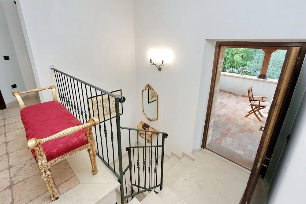 Wonderful villa with panoramic view and private swimming pool