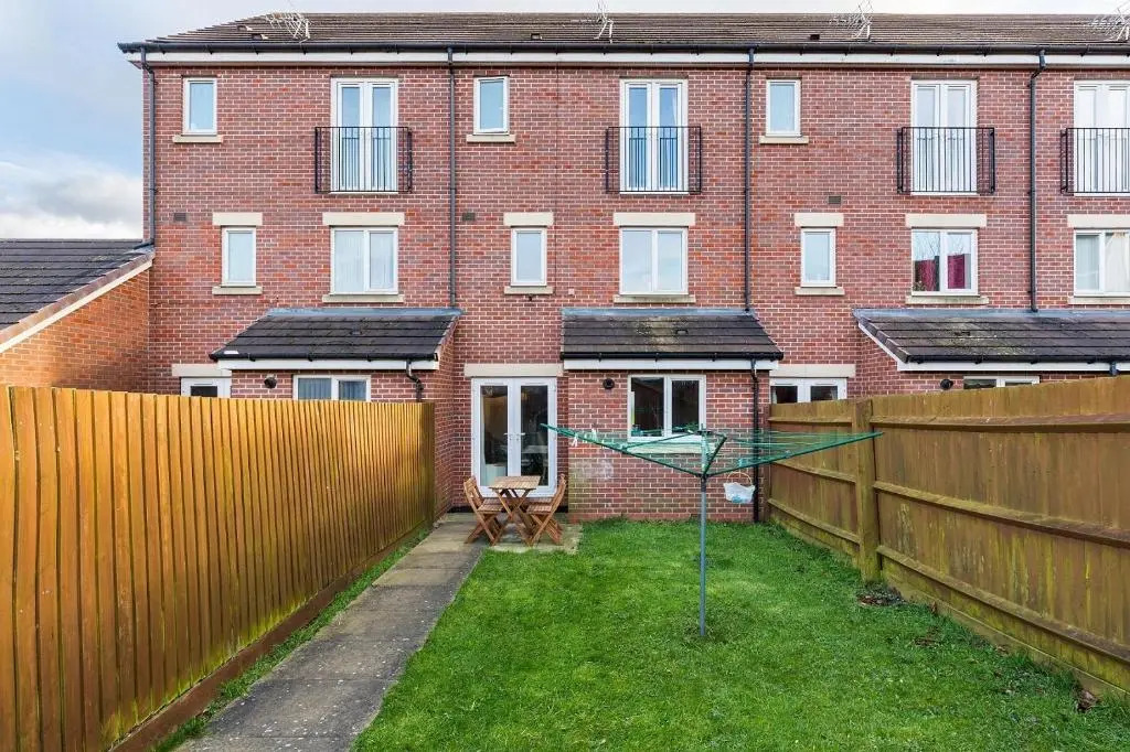 6 Bedroom New Build House