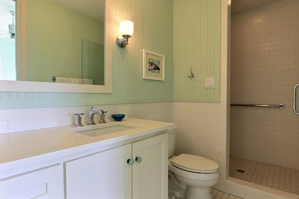 Cinnamon Shore- Sea Glass 202 SE